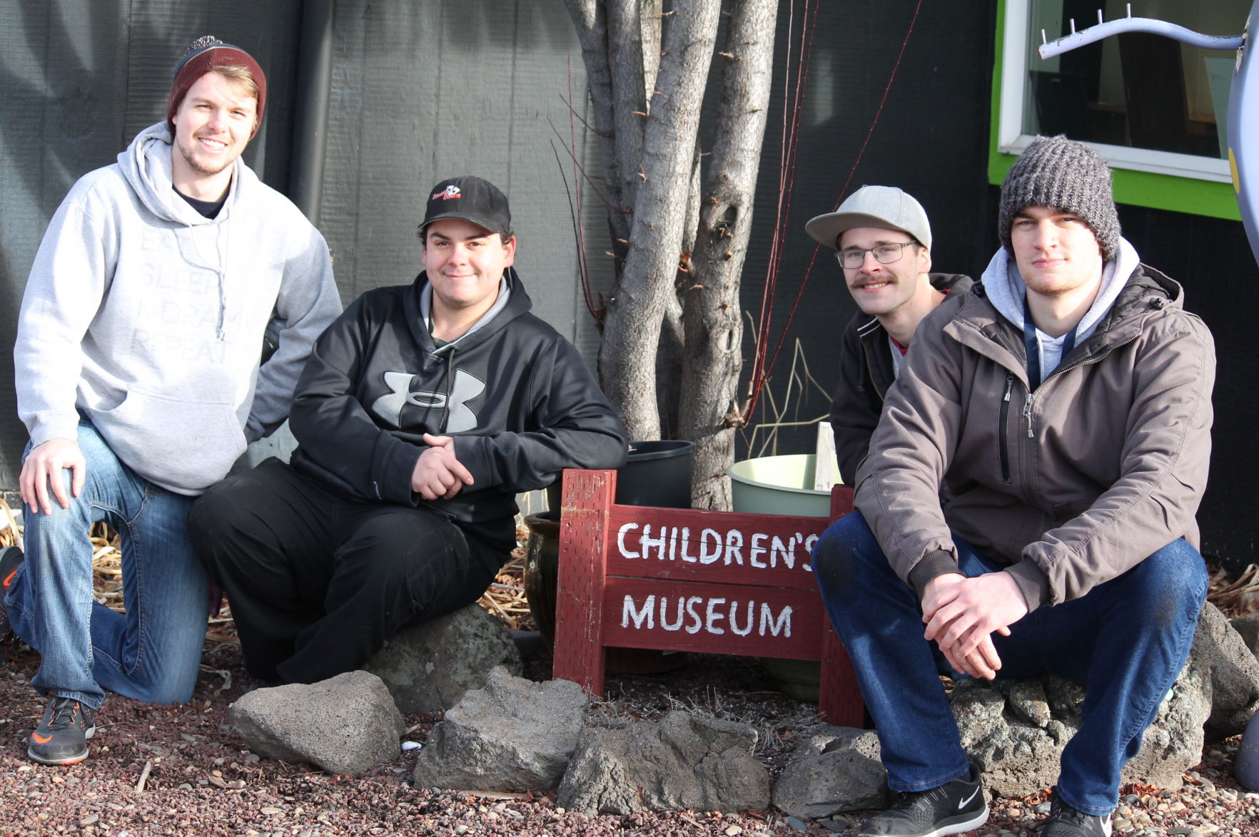 OIT students volunteer